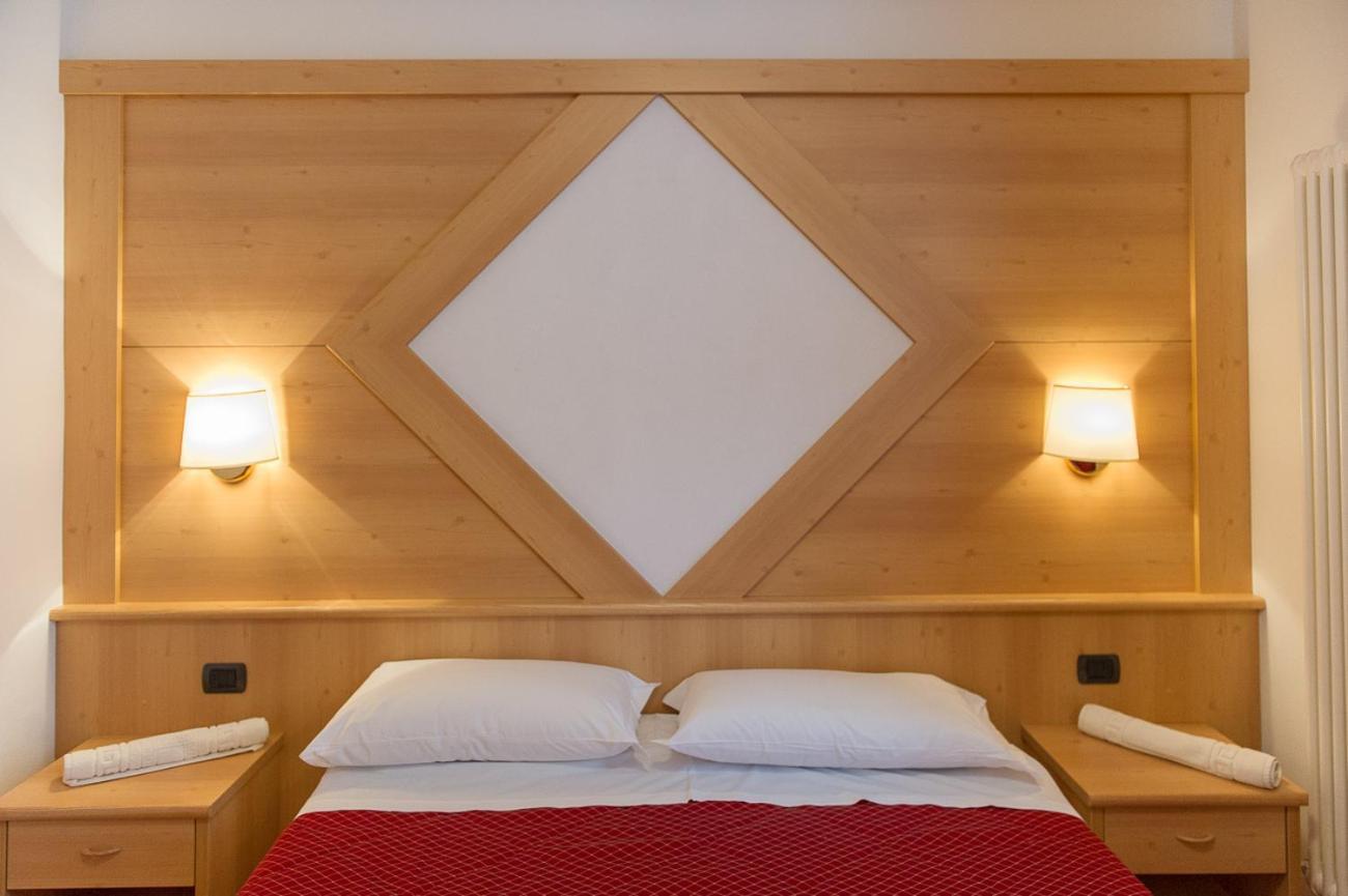 Hotel Italia Castello-Molina di Fiemme Εξωτερικό φωτογραφία