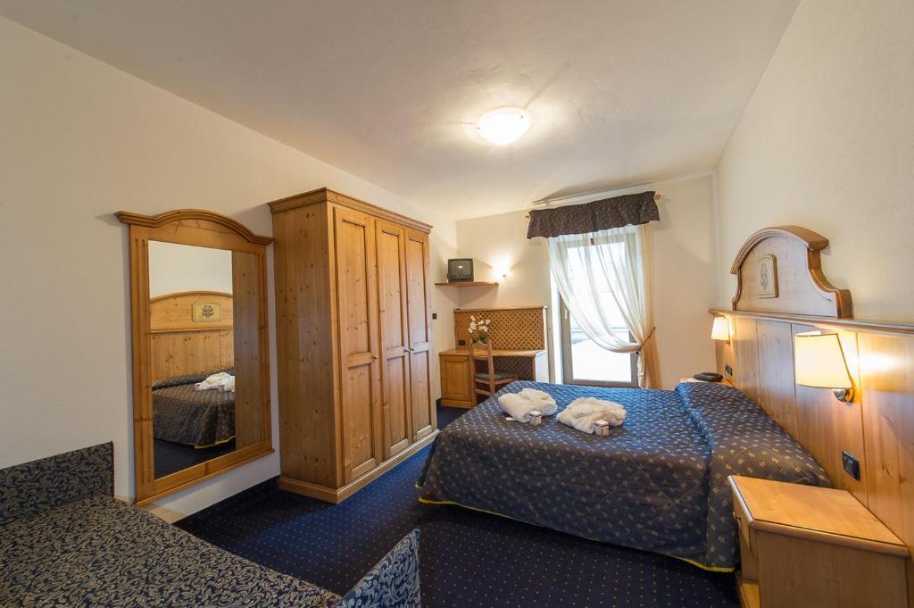 Hotel Italia Castello-Molina di Fiemme Δωμάτιο φωτογραφία
